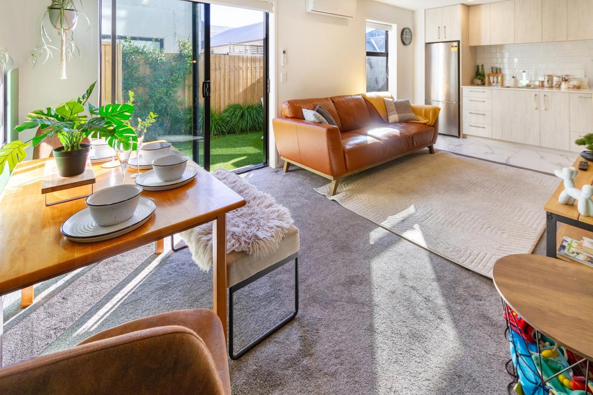 Gorgeous In Green - 2 Bed Central Oasis W/King Bed Christchurch Exterior photo
